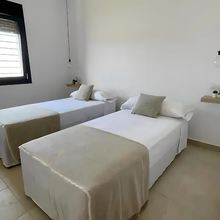 Casa Con Piscina Portatil, 3 Habitaciones, Fibra Optica Y Todo Equipado En Conil - Es-180-262 *