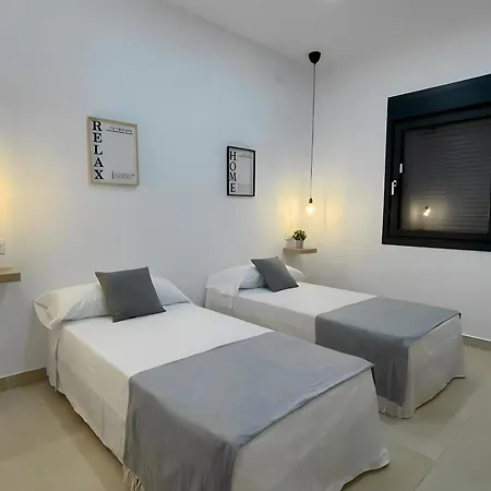 Casa Con Piscina Portatil, 3 Habitaciones, Fibra Optica Y Todo Equipado En Conil - Es-180-262 *